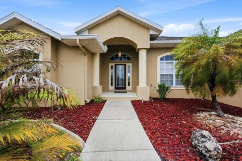 Villa ou maison à vendre à Rotonda, Floride: 3 chambres, 193.89 m2 № 2142911 - photo 4