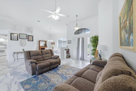 Villa ou maison à vendre à Rotonda, Floride: 3 chambres, 193.89 m2 № 2142911 - photo 8