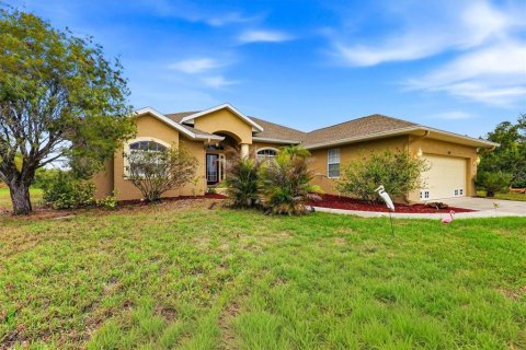 Villa ou maison à vendre à Rotonda, Floride: 3 chambres, 193.89 m2 № 2142911 - photo 2