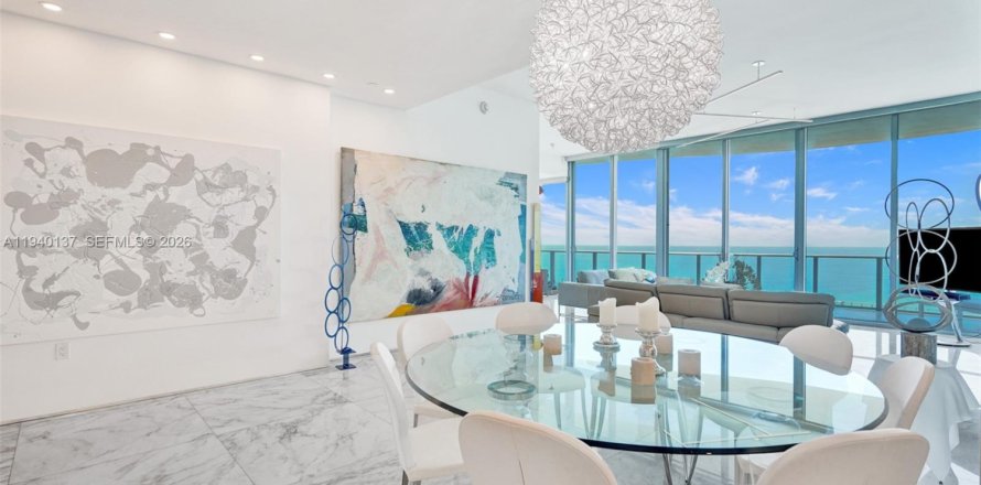 Кондоминиум с 2 спальнями в Санни-Айлс-Бич, Флорида № 1997362