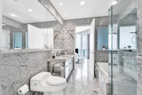 Купить кондоминиум в Санни-Айлс-Бич, Флорида 2 спальни, 195.28м2, № 1997362 - фото 18