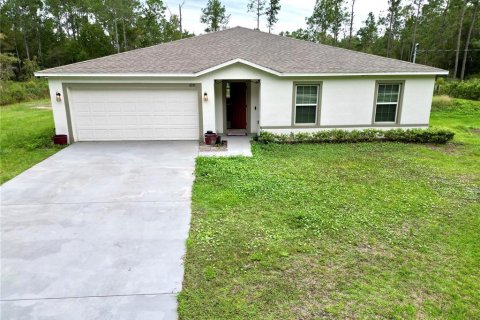 Villa ou maison à Hastings, Floride 4 chambres, 171.4 m2 № 2422832