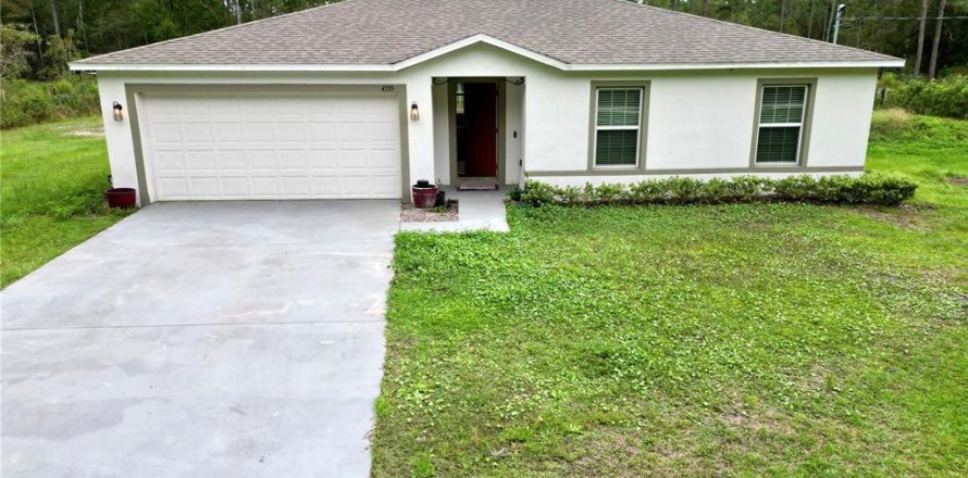 Villa ou maison à Hastings, Floride 4 chambres, 171.4 m2 № 2422832