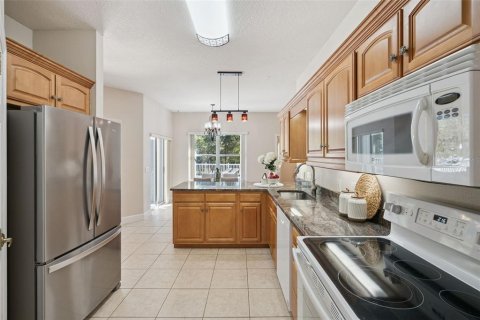 House in Deltona, Florida 4 bedrooms, 254.55 sq.m. № 2114990 - photo 22