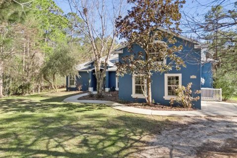 House in Deltona, Florida 4 bedrooms, 254.55 sq.m. № 2114990 - photo 3