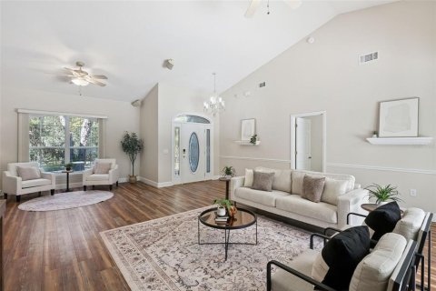 House in Deltona, Florida 4 bedrooms, 254.55 sq.m. № 2114990 - photo 9