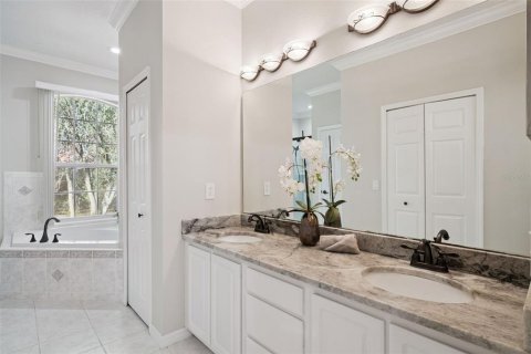 House in Deltona, Florida 4 bedrooms, 254.55 sq.m. № 2114990 - photo 19