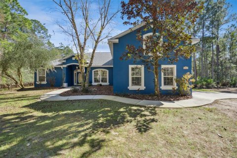 House in Deltona, Florida 4 bedrooms, 254.55 sq.m. № 2114990