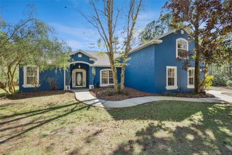 House in Deltona, Florida 4 bedrooms, 254.55 sq.m. № 2114990 - photo 2