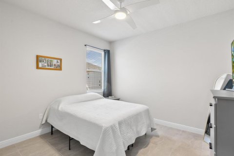 House in Hudson, Florida 4 bedrooms, 190.45 sq.m. № 2157546 - photo 26
