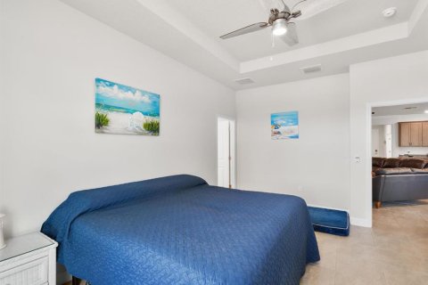 House in Hudson, Florida 4 bedrooms, 190.45 sq.m. № 2157546 - photo 22