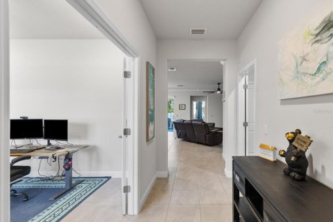 House in Hudson, Florida 4 bedrooms, 190.45 sq.m. № 2157546 - photo 6