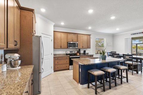 House in Hudson, Florida 4 bedrooms, 190.45 sq.m. № 2157546 - photo 9