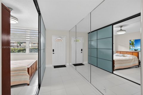 Condo in Sunrise, Florida, 1 bedroom  № 2034128 - photo 5