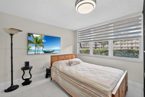 Condo in Sunrise, Florida, 1 bedroom  № 2034128 - photo 12