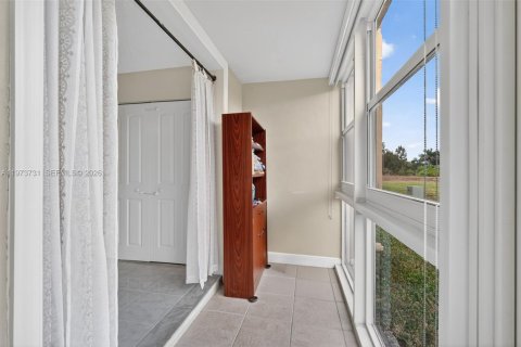 Condo in Sunrise, Florida, 1 bedroom  № 2034128 - photo 18