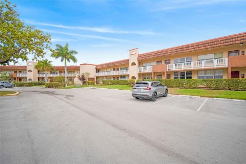 Condo in Sunrise, Florida, 1 bedroom  № 2034128 - photo 21