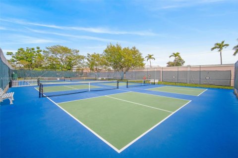 Condo in Sunrise, Florida, 1 bedroom  № 2034128 - photo 23