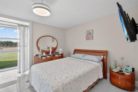Condo in Sunrise, Florida, 1 bedroom  № 2034128 - photo 15