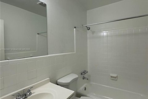 Снять в аренду квартиру в Холливуд, Флорида 1 спальня, № 1975059 - фото 13