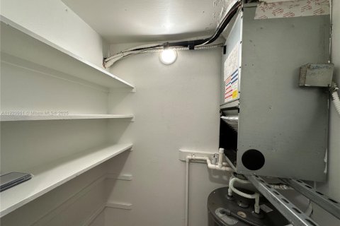 Снять в аренду квартиру в Холливуд, Флорида 1 спальня, № 1975059 - фото 16