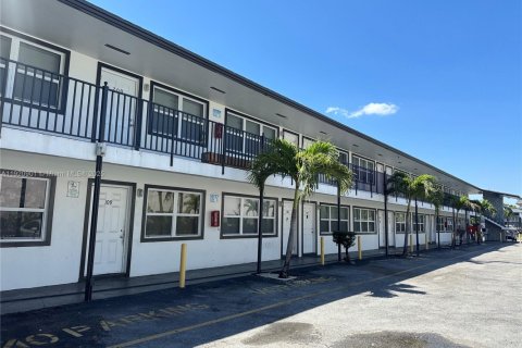 Снять в аренду квартиру в Холливуд, Флорида 1 спальня, № 1975059 - фото 26