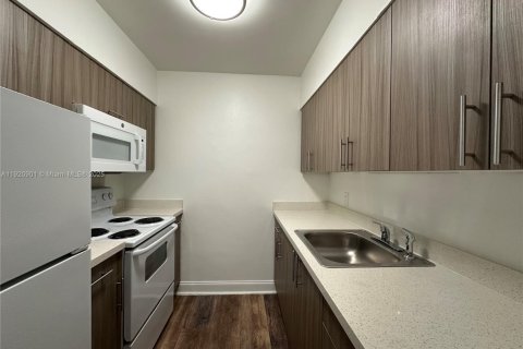 Снять в аренду квартиру в Холливуд, Флорида 1 спальня, № 1975059 - фото 6