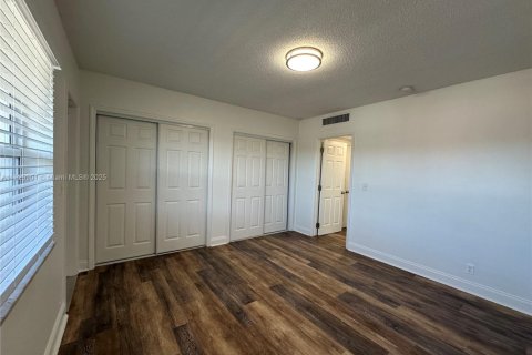 Снять в аренду квартиру в Холливуд, Флорида 1 спальня, № 1975059 - фото 20