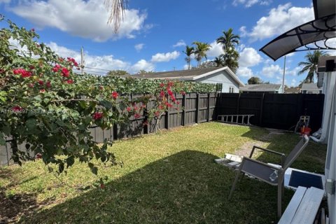 Appartement à louer à Miramar, Floride: 1 chambre, 118.73 m2 № 2031587 - photo 4