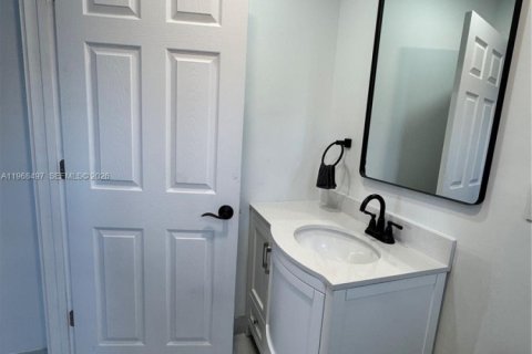 Appartement à louer à Miramar, Floride: 1 chambre, 118.73 m2 № 2031587 - photo 13