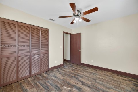 Casa en venta en Cape Coral, Florida, 3 dormitorios, 161.65 m2 № 1997738 - foto 28