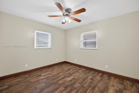 Casa en venta en Cape Coral, Florida, 3 dormitorios, 161.65 m2 № 1997738 - foto 10