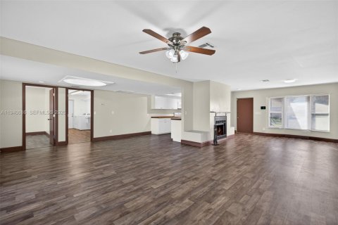 Casa en venta en Cape Coral, Florida, 3 dormitorios, 161.65 m2 № 1997738 - foto 29