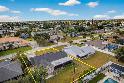 Casa en venta en Cape Coral, Florida, 3 dormitorios, 161.65 m2 № 1997738 - foto 5