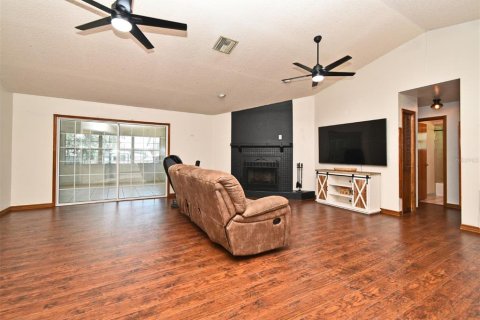 House in Yalaha, Florida 3 bedrooms, 270.53 sq.m. № 1831248 - photo 19
