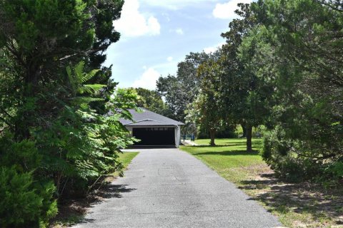 House in Yalaha, Florida 3 bedrooms, 270.53 sq.m. № 1831248 - photo 11