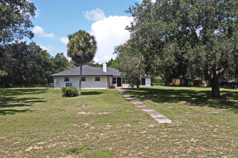 House in Yalaha, Florida 3 bedrooms, 270.53 sq.m. № 1831248 - photo 9