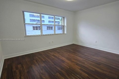 Condominio en alquiler en North Bay Village, Florida, 2 dormitorios, 83.61 m2 № 1871633 - foto 26