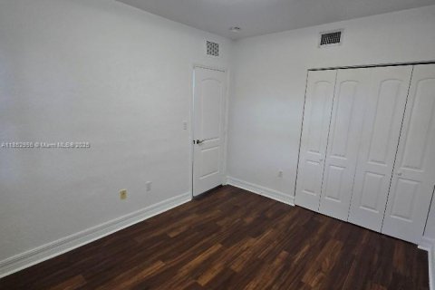 Condominio en alquiler en North Bay Village, Florida, 2 dormitorios, 83.61 m2 № 1871633 - foto 21