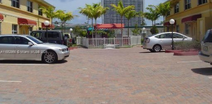 Condominio en North Bay Village, Florida, 2 dormitorios № 1871633