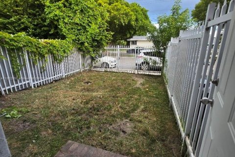 Condominio en alquiler en North Bay Village, Florida, 2 dormitorios, 83.61 m2 № 1871633 - foto 30