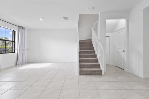 Adosado en venta en Homestead, Florida, 3 dormitorios, 149.76 m2 № 1982416 - foto 7