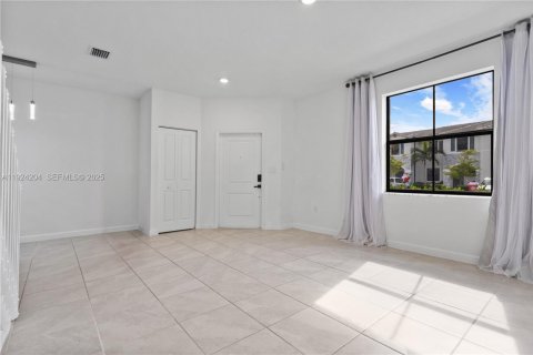 Adosado en venta en Homestead, Florida, 3 dormitorios, 149.76 m2 № 1982416 - foto 6