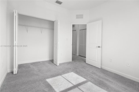 Adosado en venta en Homestead, Florida, 3 dormitorios, 149.76 m2 № 1982416 - foto 18