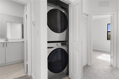 Adosado en venta en Homestead, Florida, 3 dormitorios, 149.76 m2 № 1982416 - foto 24