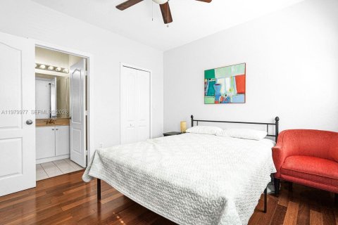 Купить виллу или дом в Дорал, Флорида 4 спальни, 278.34м2, № 2046354 - фото 24