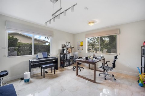 Adosado en alquiler en Pinecrest, Florida, 4 dormitorios, 204.38 m2 № 1975497 - foto 9