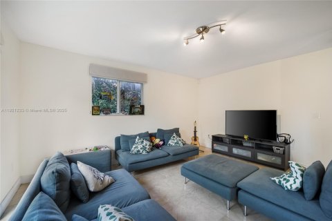 Adosado en alquiler en Pinecrest, Florida, 4 dormitorios, 204.38 m2 № 1975497 - foto 6