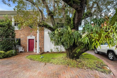 Adosado en alquiler en Pinecrest, Florida, 4 dormitorios, 204.38 m2 № 1975497 - foto 2