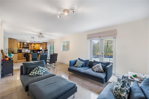 Adosado en alquiler en Pinecrest, Florida, 4 dormitorios, 204.38 m2 № 1975497 - foto 7